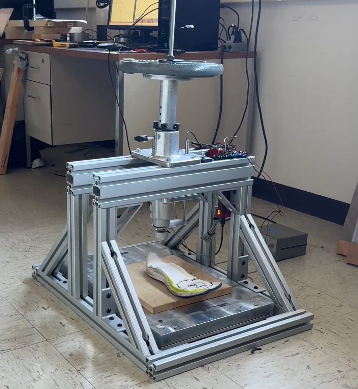 Physical drop test apparatus